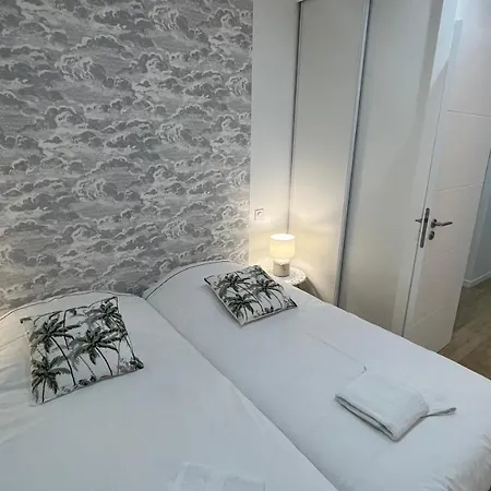 Appartement Luxe Jaune Saint-Etienne  Buitenkant foto